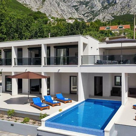 Holiday Home E Bast Luaran gambar