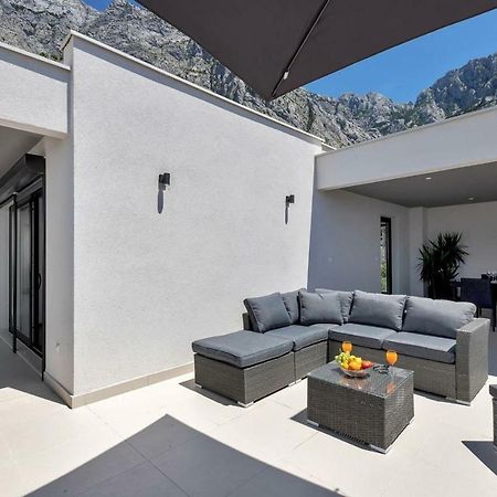 Holiday Home E Bast Luaran gambar