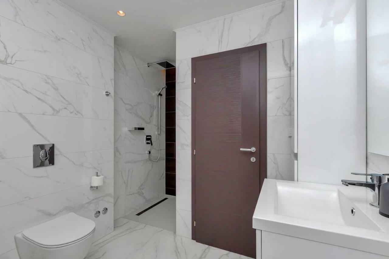 Holiday Home E Bast Luaran gambar