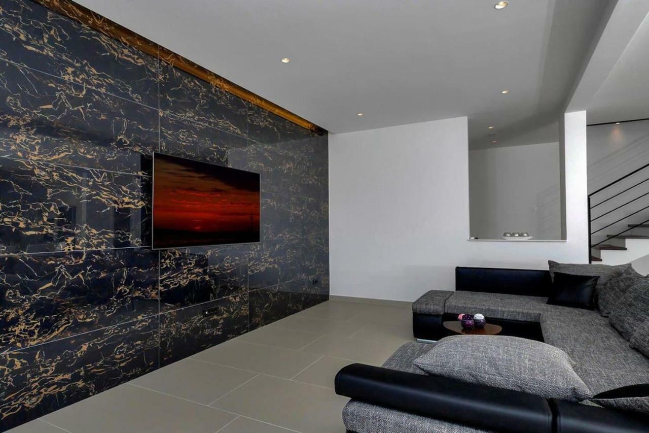 Holiday Home E Bast Luaran gambar
