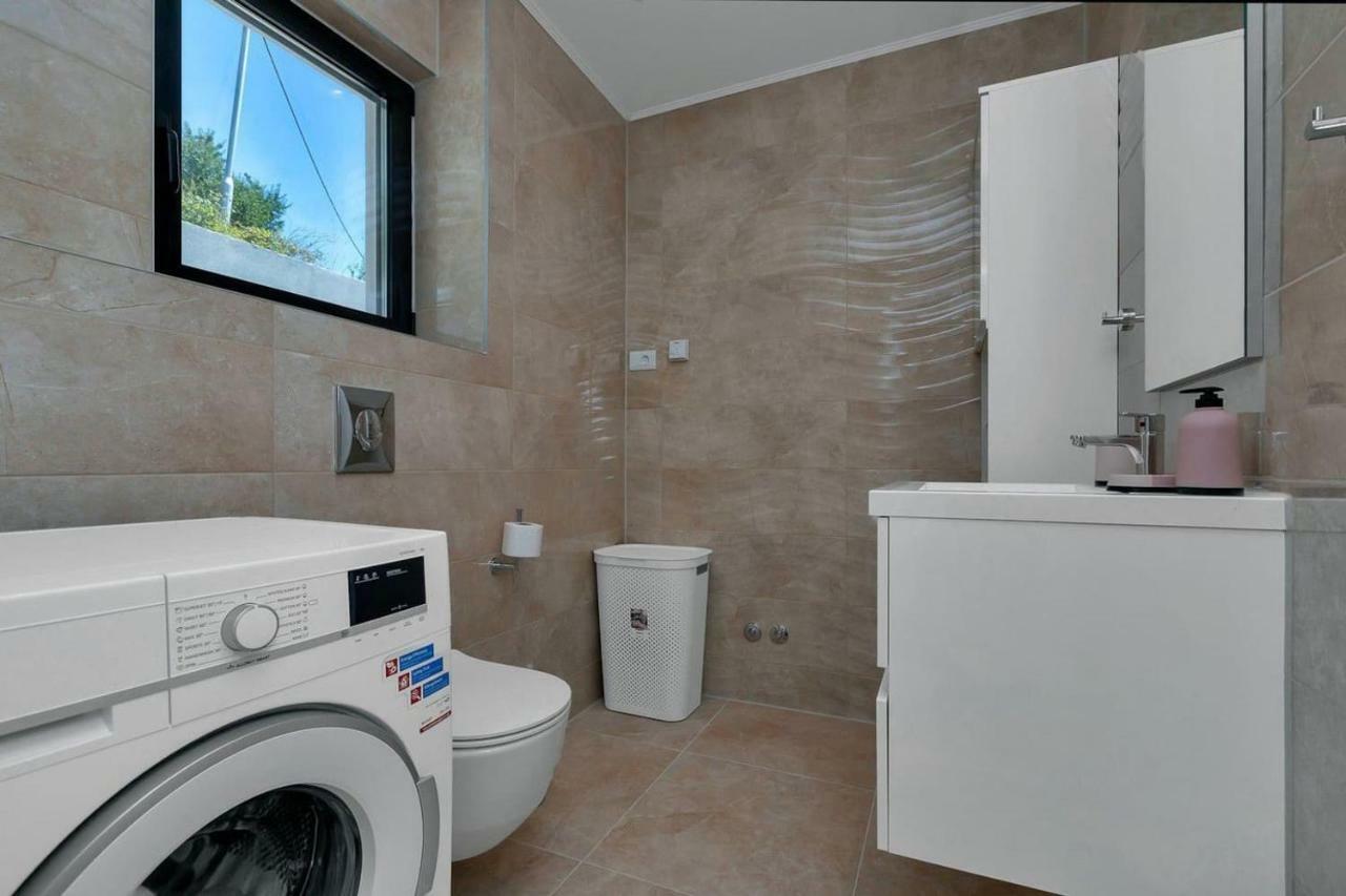 Holiday Home E Bast Luaran gambar