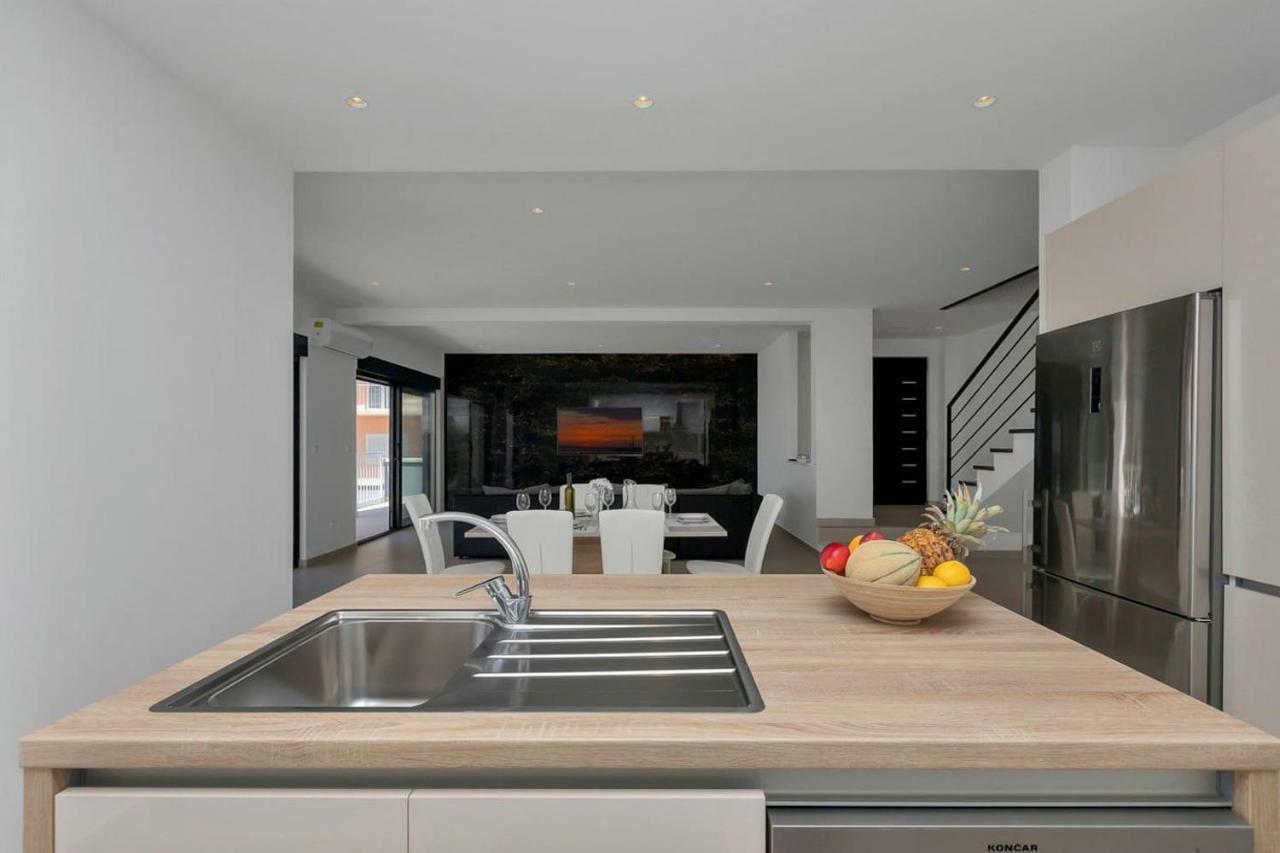 Holiday Home E Bast Luaran gambar